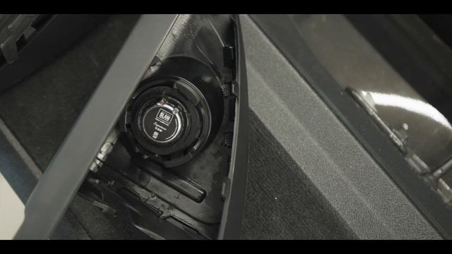 BMW X7 Facelift - замена Harman/Kardon смотреть онлайн