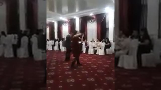 Жестовая песня"Тоқтама биле".ГулжанатДуйсбаева. смотреть онлайн