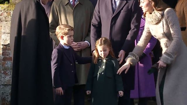 Princess Charlotte Steals the Show at Sandringham смотреть онлайн