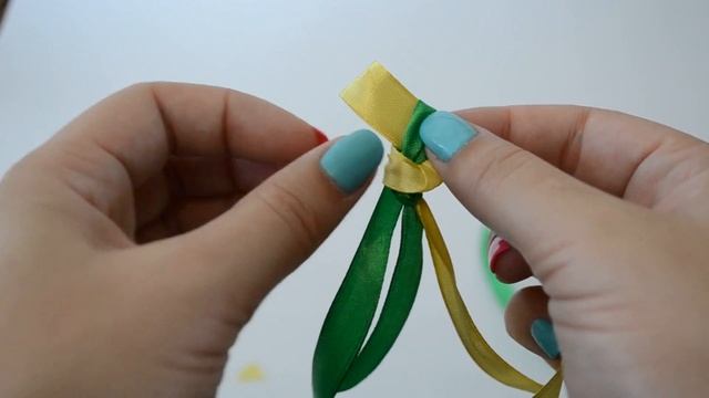 Плетеный браслет из атласных лент смотреть онлайн