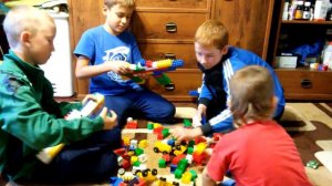 Собираем оружие из конструктора)