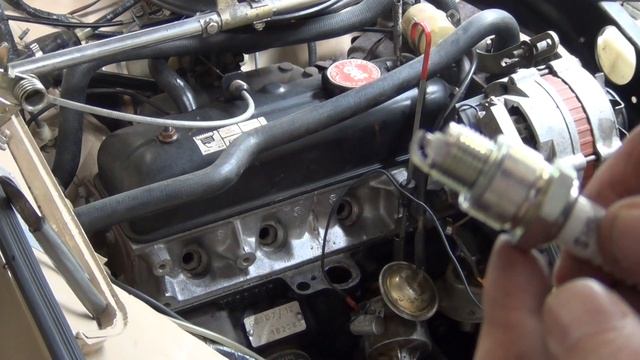 Renault R4 | Wartung der Zündung! смотреть онлайн