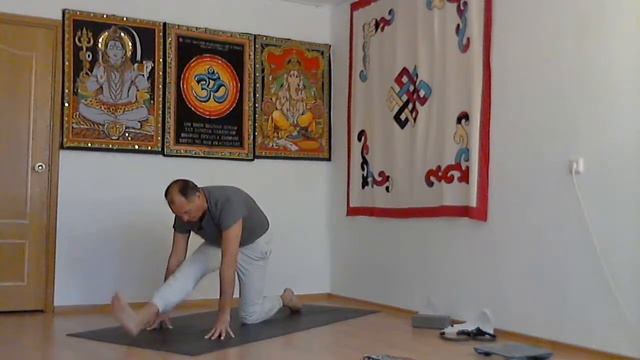 "Йога дома" Последовательность "Кошка" смотреть онлайн