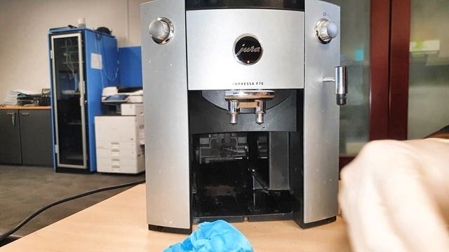 JURA LEAKING INTO TRAY - HOW TO FIX смотреть онлайн