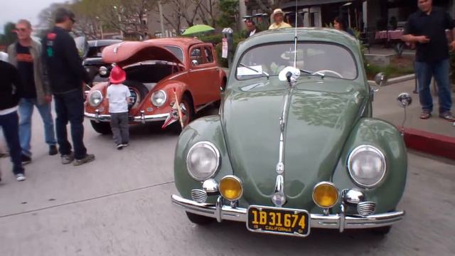 George Barris Car Show back to the 50's in Culver City,CA. 5-7-2011,Old School Dudes. смотреть онлайн