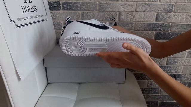 Обзор кроссовок Nike Air Force 1 LV8 Utility | Holins.ru смотреть онлайн