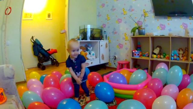 ♡♡♡ 100 надувных шаров!!! Маша в восторге!!! смотреть онлайн