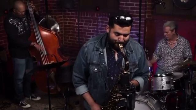 10MFAN Robusto tenor sax mouthpiece. 10MFAN ARTIST Jerry Espinoza---incredible Black Narcissus смотреть онлайн