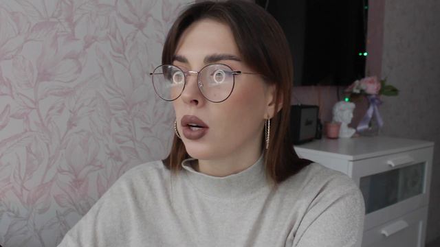 ЗАЧЕМ ДИЗАЙНЕРАМ ВЫСШЕЕ ОБРАЗОВАНИЕ | Юлия Нежная смотреть онлайн