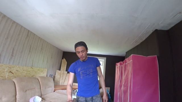 ЗАБЫЛ ЗАКРЫТЬ ДВЕРЬ НА ДАЧЕ И УЕХАЛ ... КОКОН В ПОДАРОК ОТ УРАЛСПЕЦМАШ / ВОССТАНОВЛЕНИЕ ДАЧИ СТОЛЫ смотреть онлайн