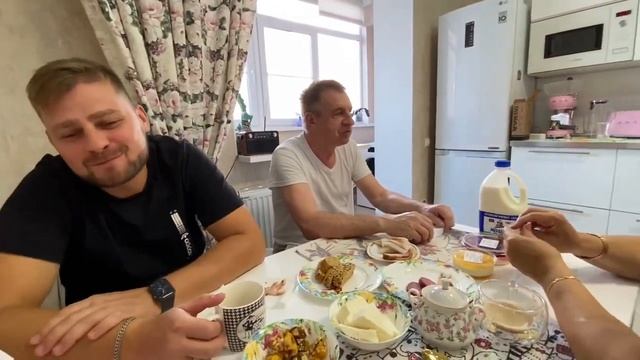 МИхАЛЫЧ В СВОЁМ РЕПЕРТУАРЕ ХОТЕЛКА РАБОТАЕТ