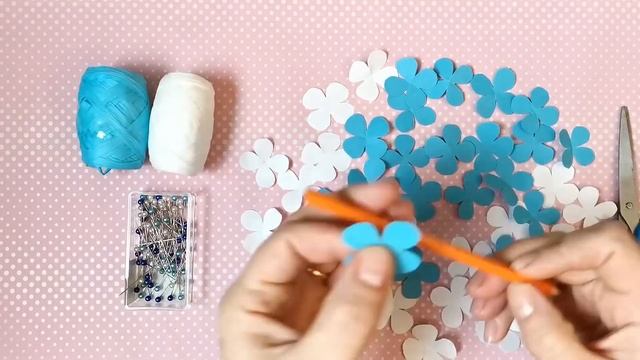 DIY - цветочный шар для интерьера своими руками - цветы из бумаги - топиарий декор рукоделие смотреть онлайн