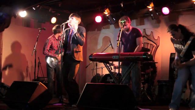 "The Partyfon" - Live at Ben Hall (Can't Take My Eyes off of You) смотреть онлайн