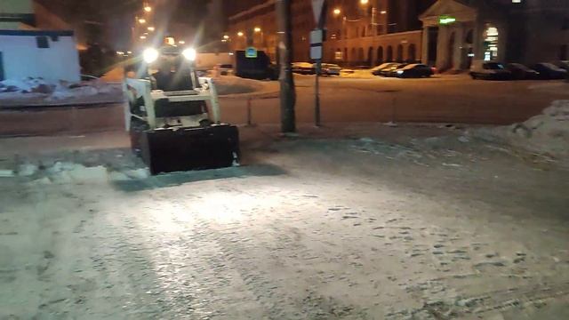 бобкет чистка снега.работа на bobcat смотреть онлайн