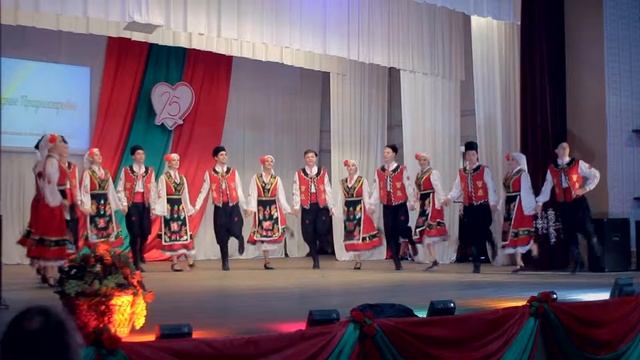 Народный танцевальный коллектив "Другари" - Болгарский танец смотреть онлайн