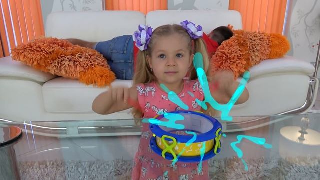 Diana and Papa Pretend Play with toy Musical Instruments смотреть онлайн