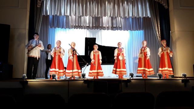 Ансамбль "Гостинчики". Р.н.п. "На горе-то калина" смотреть онлайн