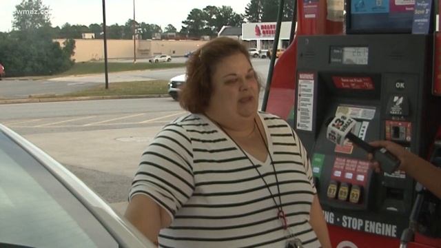 'It's cheaper to fill up': Central Georgians react after Governor Kemp extends gas tax suspension смотреть онлайн