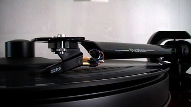 Ortofon Super OM 40, Pro-Ject 2Xperience SB, Grahan Slee Refex M смотреть онлайн