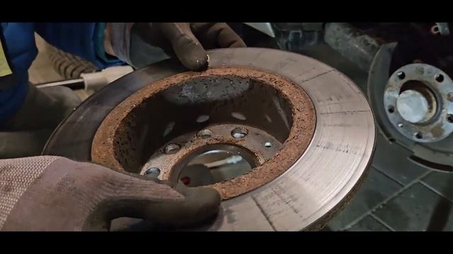 Wymiana hamulców tył Skoda Octavia 3 2018 tarcze+ klocki смотреть онлайн