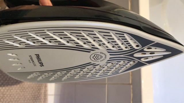 Expensive Philips PerfectCare Steam Iron is already having problems. смотреть онлайн