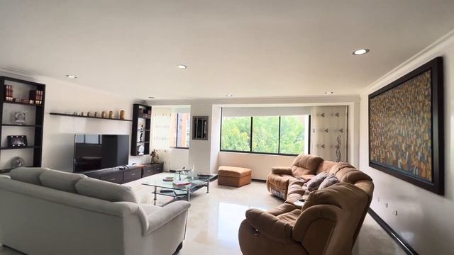 Amplio apartamento para venta en Los Balsos, El Poblado - Medellín смотреть онлайн