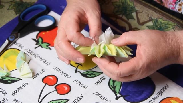 Как сделать красивые цветы из бумажных салфеток своими руками смотреть онлайн