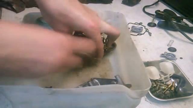 Разборка, сборка, чистка карбюратора от 139qmb смотреть онлайн