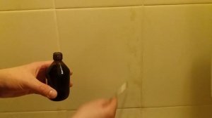 Способ как просто очистить монтажную пену со стены и с одежды - чем растворить монтажную пену