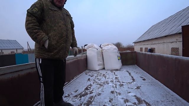 Как наш Колхоз Ячмень Подкармливал/Подкормка Озимого ячменя 2022/Подкормка Озимых. смотреть онлайн