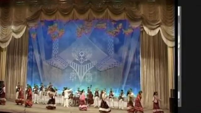 The National Folk Dance Ensemble "Fluieras" from Chisinau, Republic of Moldova смотреть онлайн