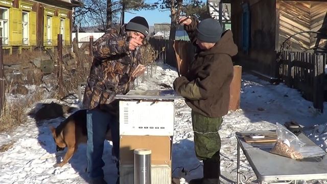 ? ЭКСТРЕМАЛЬНОЕ ХОЛОДНОЕ КОПЧЕНИЕ ЗИМОЙ, на улице до -18 С смотреть онлайн