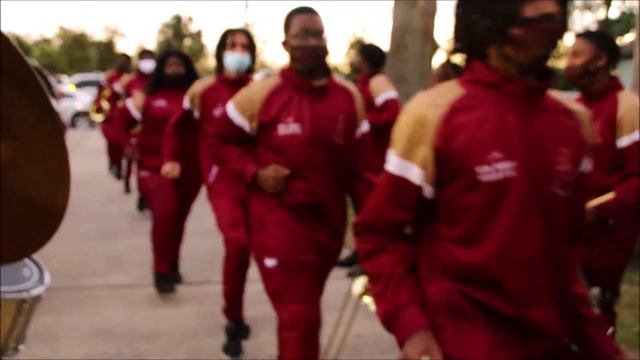 Mcdonogh 35 Marching band entering stadium 2021 @ Sophie B wright game. смотреть онлайн
