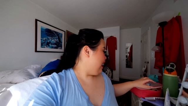 VLOG: celebrating lunar new year, living at my mom's house, my family traditions, eating good food! смотреть онлайн