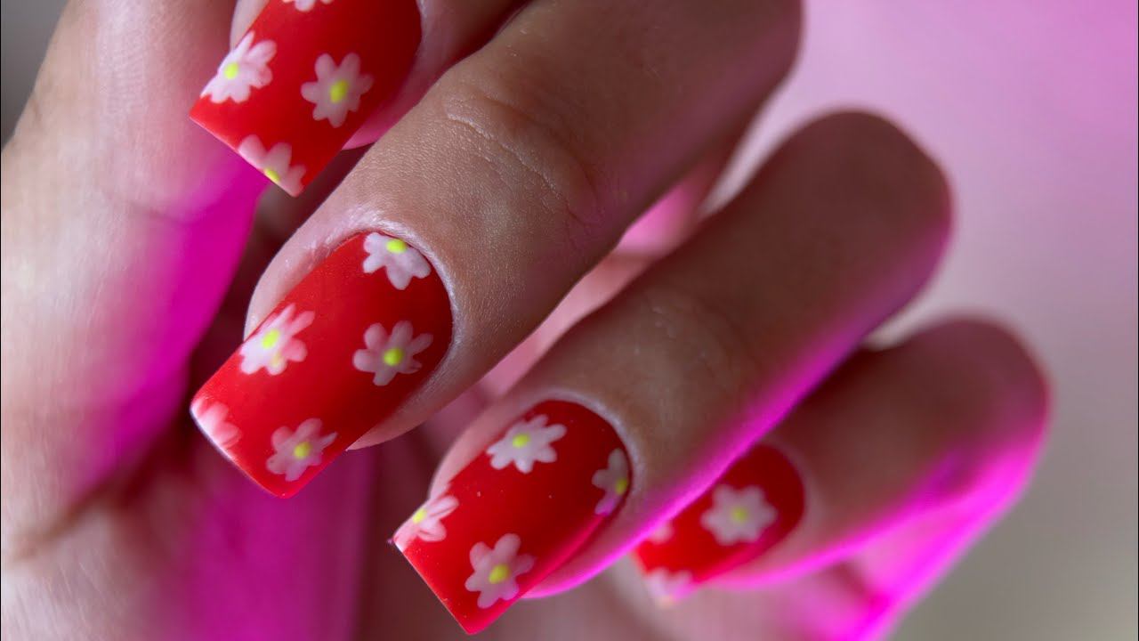 КОРРЕКЦИЯ НОГТЕЙ сама себе смотреть онлайн