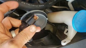 How to Replace Headlight Bulb Honda Insight