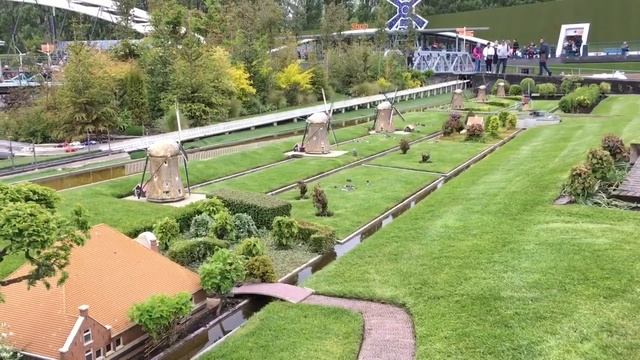 Голландия за час. Парк Мадюродам смотреть онлайн