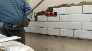 Отверстие в плитке под розетку   Простой способ