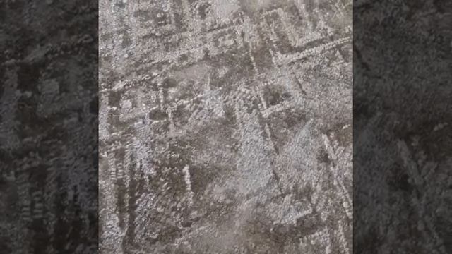 Обои с геометрическими узорами в классическом оформлении