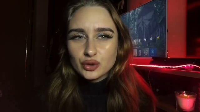 ПРОВАЛИЛАСЬ в деревенском туалете II Чего ожидать от ДОМОВОГО ? смотреть онлайн