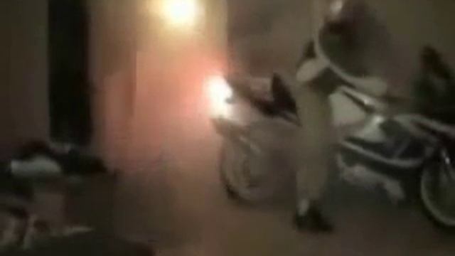 Мотоцикл в доме смотреть онлайн