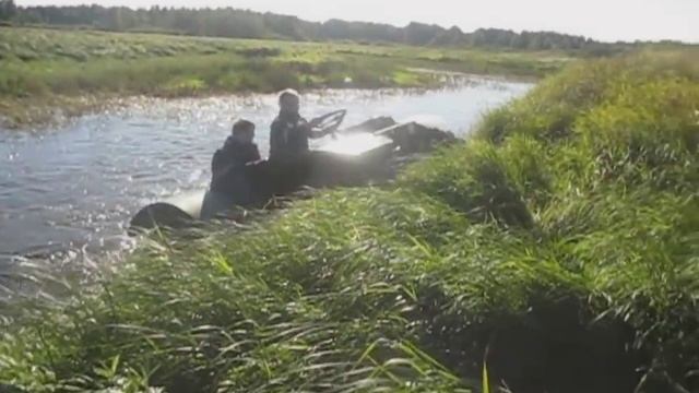 ТДН 400 первый тестовый вездеход с управляемыми колесами переднего моста смотреть онлайн