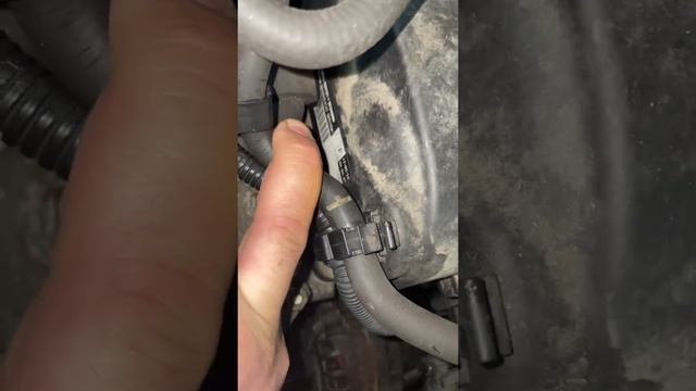 Осмотр двигателя Volkswagen Polo 1.6 mpi CWV подозрение на сломанную перегородку у поршня смотреть онлайн