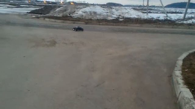 Радиоуправляемый монстр Iron Track Raider Brushless 4WD