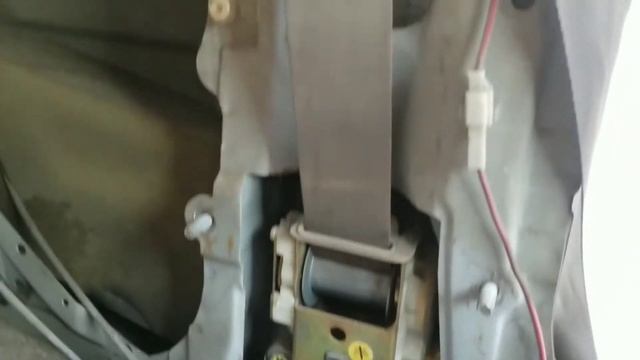 How to Remove Drivers Seat Belt 98 Toyota Tercel смотреть онлайн