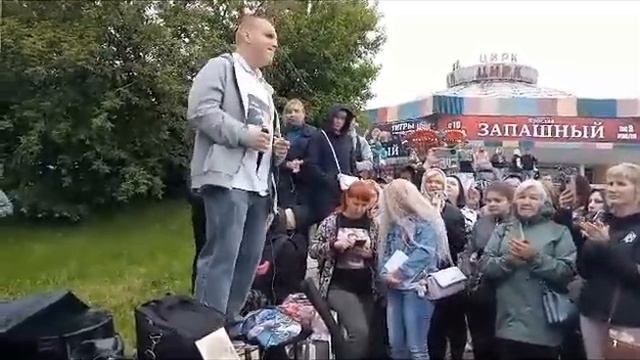 Песня ЗВЕЗДА. Вечер памяти Юры Шатунова. Киров. 20 июня 2023 г. Поёт Андрей Чешуин. смотреть онлайн