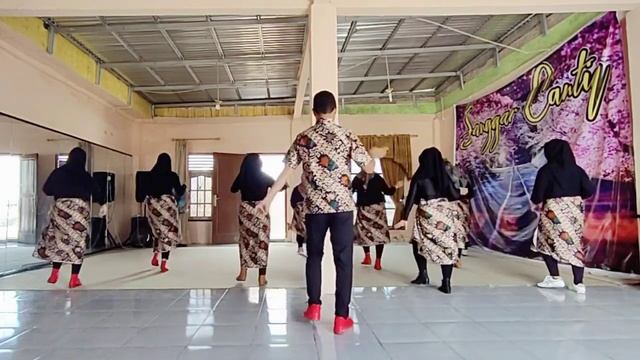 Jogya Is The Best Line Dance / Choreo by Jun Andrizal (INA) / Demo by Sanggar Cantiq Palembang смотреть онлайн