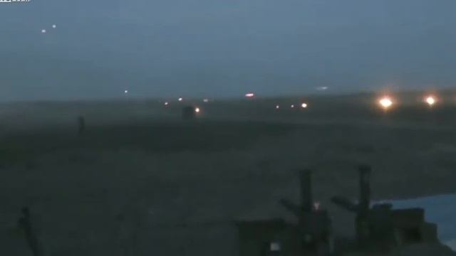 Трассирующие пули создают прекрасные световые шоу! Вот это Да! смотреть онлайн