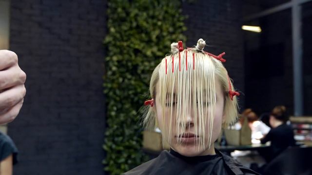 how to cut triangular graduation, messy textured fringe смотреть онлайн