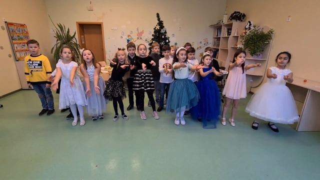 Фруктовое Рождество 2-Б класс смотреть онлайн